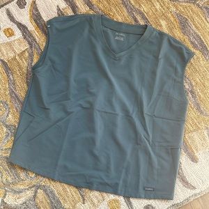 NWT Jaanuu Two-Pocket Cap Sleeve Top in Alpine Green
